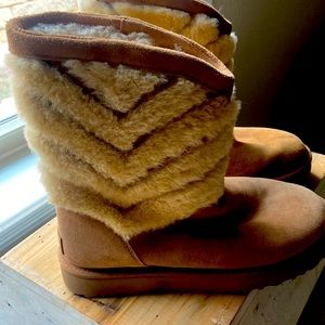 Ugg Womens Size 9 Excellent condition